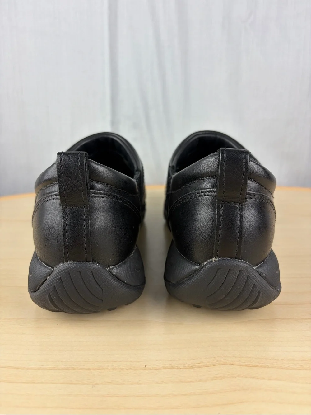 L.L.Bean Black Leather Slip-On Walking Clogs Moc Shoes Women’s 7.5 Wide
